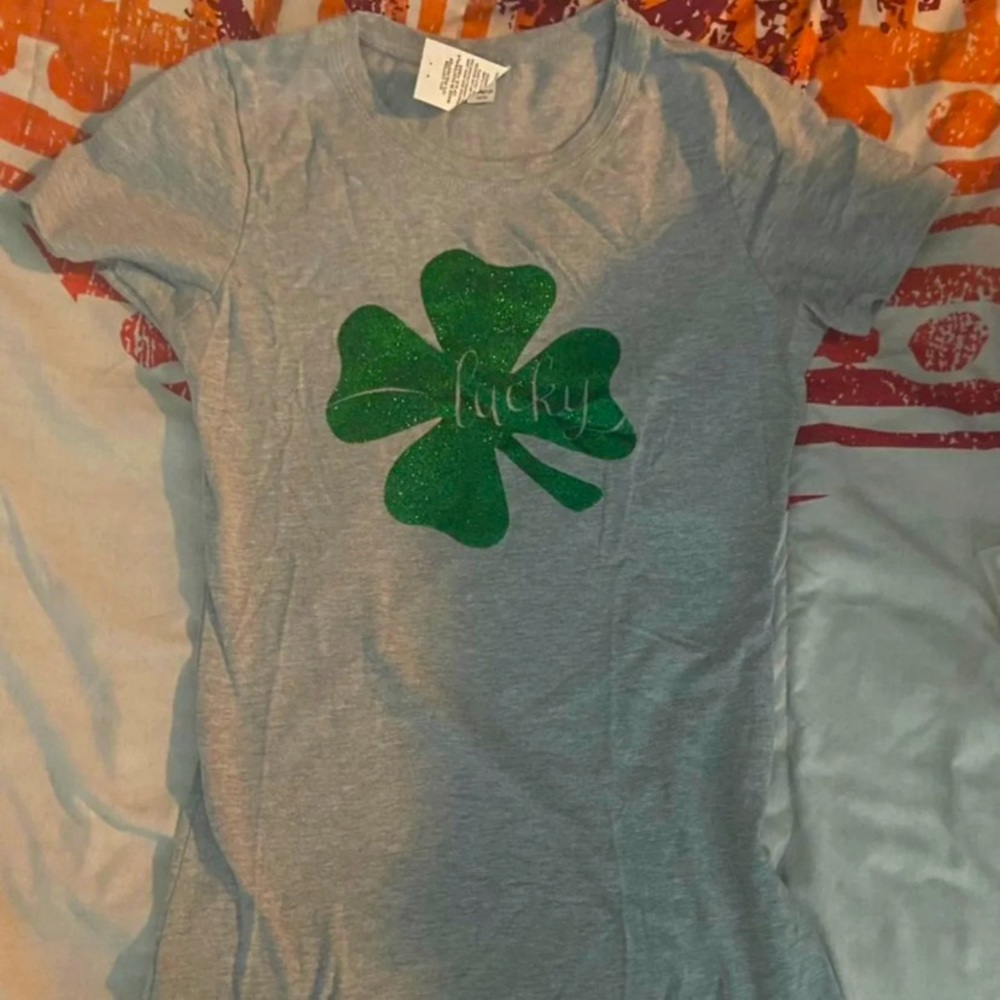 Clover T-shirt